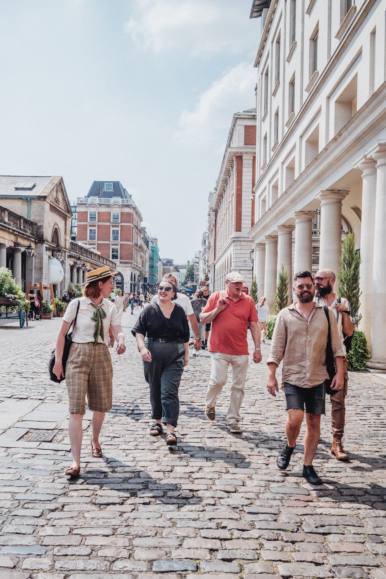 Exploring London on a guided tour with Tally Ho