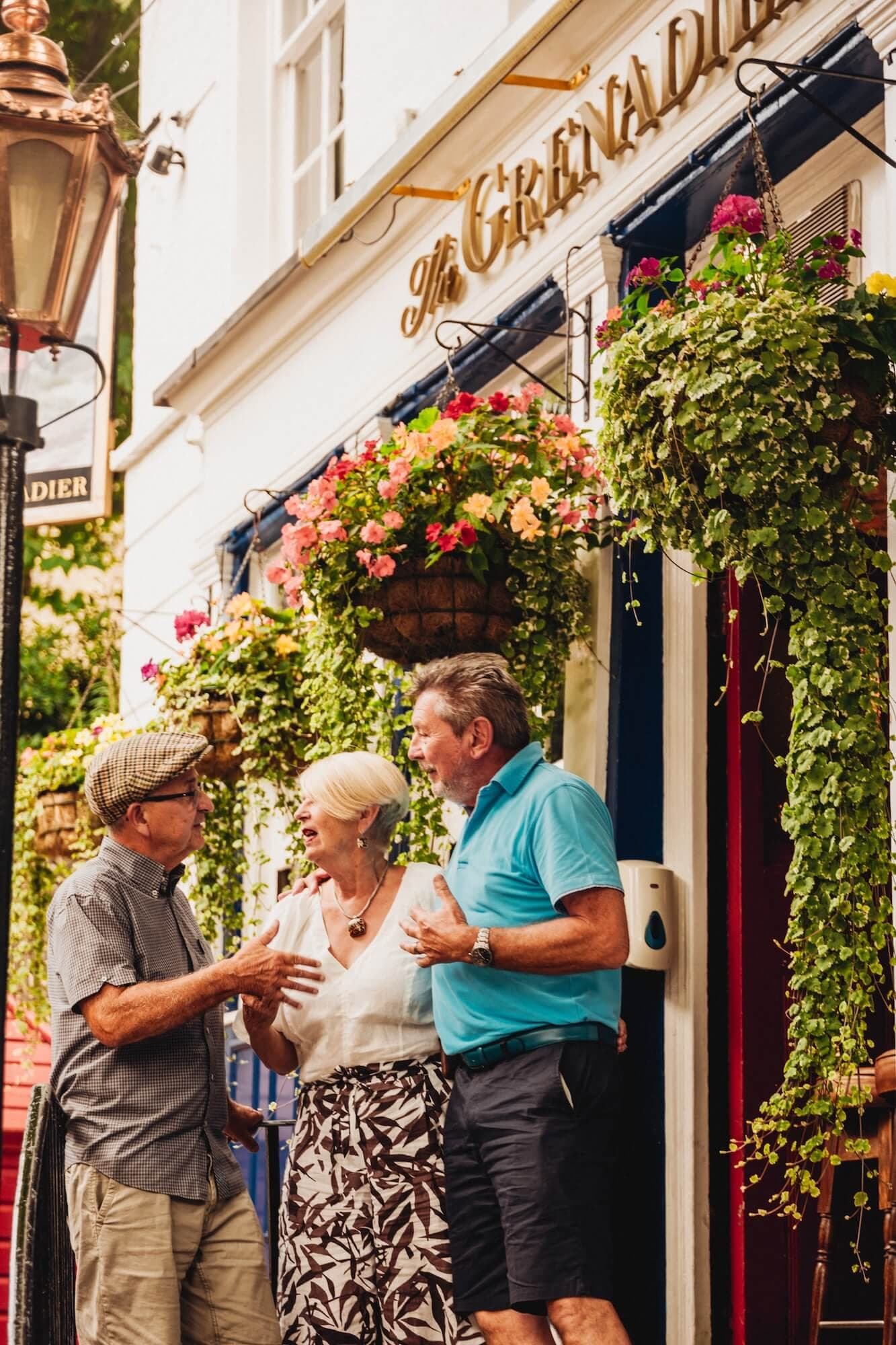 Hidden streets and old pubs on a private London taxi tour